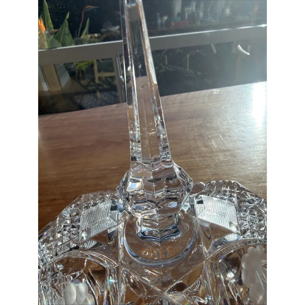 VINTAGE HEAVY PRESSED Crystal GLASS‎ TRIANGLE CANDY DISH WITH LID AND FINIAL TOP